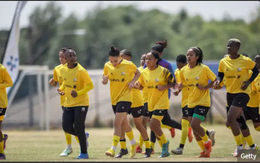 Tuyển nữ Nam Phi gọi cầu thủ 13 tuổi đấu giao hữu chuẩn bị World Cup