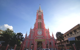 Nhà thờ Tân Định vào top điểm đến màu hồng đẹp nhất thế giới