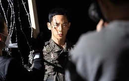 'Truy bắt lính đào ngũ 2' của Jung Hae In: Bạo lực và đen tối