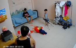 Bố vội quay video làm bằng chứng khi con trai làm hư đồ của mẹ