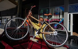 Xe đạp thân tre hút khách du lịch vì nhẹ và bền