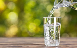Tại sao uống liên tục nhiều nước lọc cũng có thể gây tử vong?