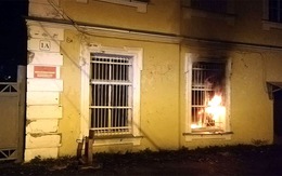 Nhiều văn phòng tuyển quân trên khắp nước Nga bị tấn công, Matxcơva tố Ukraine xúi giục