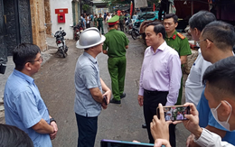 Phó thủ tướng Trần Lưu Quang đến hiện trường chỉ đạo khắc phục vụ cháy chung cư mini ở Hà Nội