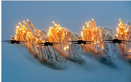 Bộ ảnh ấn tượng 'Hổ mang chúa' Su-30MK2 giành giải đặc biệt