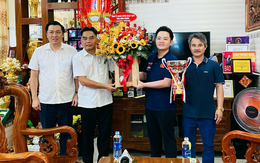 Lãnh đạo Bình Dương chúc mừng Bao Phương Vinh vô địch Billiards carom 3 băng thế giới