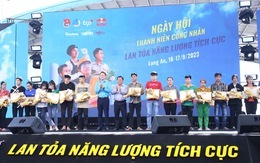 Đội bóng FC Ching Luh vô địch trong ngày hội thanh niên khu vực đồng bằng sông Tiền