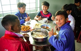 CHIN-SU tài trợ ‘Một triệu bữa cơm có thịt’ cho trẻ vùng cao