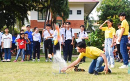 Học sinh Nha Trang chế tạo, thi bắn tên lửa nước