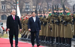Thủ tướng Hungary Viktor Orbán chủ trì lễ đón 
Thủ tướng Phạm Minh Chính