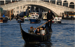 Venice bắt đầu bán vé vào thăm thành phố giờ cao điểm