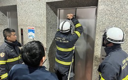 Kẹt thang máy tại trụ sở Bộ Công Thương, phải huy động cảnh sát đến giải cứu