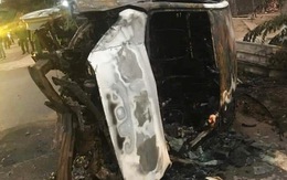 Điều tra vụ một người chết cháy trong xe ô tô