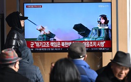Triều Tiên lại bắn 60 quả đạn pháo ra biển, căng thẳng leo thang