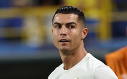 Cristiano Ronaldo bị trọng tài nói 'khó tính và háo thắng'