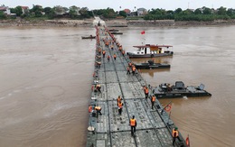 Cắt cầu phao Phong Châu do nước chảy xiết