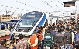 Thế giới làm đường sắt tốc độ cao ra sao - Kỳ 7: Vì sao Ấn Độ chọn tàu cao tốc Shinkansen Nhật?