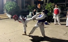 Võ sĩ nhí taekwondo tung tuyệt chiêu xoay người 360 độ cực đẹp