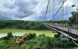 Tìm thấy hai nạn nhân trong vụ xe chở rác lao xuống cầu treo ở Huế