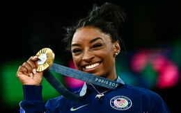 Fan muốn ‘té ngửa’ khi Simone Biles làm cố vấn ở The Voice