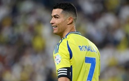 Ligue 1 dùng Messi để 'vả miệng' Ronaldo