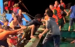 Ngư dân Việt Nam cứu 12 thuyền viên tàu hàng Malaysia, còn 3 người mất tích