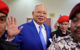Cựu thủ tướng Malaysia Najib Razak được giảm nửa án tù