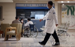 Hệ thống y tế Hàn Quốc rối loạn vì gần 8.000 bác sĩ đình công