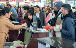 Sân bay Nội Bài đón 105.000 khách ngày cao điểm Tết, vẫn kém dịp hè