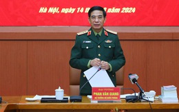 Bộ trưởng Quốc phòng đề nghị Bộ đội biên phòng chuyển đổi số, nâng chất kiểm soát xuất nhập cảnh