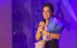 Hồng Loan hát trong đêm nhạc Nghĩ về cha, bật khóc nói 'Ba ơi, con nhớ ba'