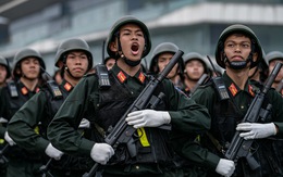Mãn nhãn màn tổng duyệt diễu binh của hơn 5.000 cảnh sát cơ động