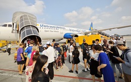 Bay nội địa dịp lễ giá vé đã 8,9 triệu, bằng giá tour đi Thái Lan 5 ngày