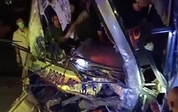 Xe khách và xe tải tông nhau trên đường Hồ Chí Minh, tài xế xe tải tử vong