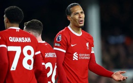 Van Dijk: Cầu thủ Liverpool cần nhìn lại mình trong gương