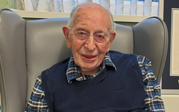 Người đàn ông cao tuổi nhất thế giới tiết lộ bí kíp sống thọ
