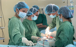 Phát hiện u buồng trứng ác tính hiếm gặp trên bệnh nhân trẻ ở Đà Nẵng