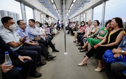 Metro số 1 'loading' 98%, dân tình hỏi nhau sau này ai được miễn giảm vé?