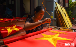 Hà Nội tặng hơn 2,2 triệu lá cờ Tổ quốc cho dân dịp 70 năm Giải phóng thủ đô