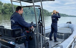 Tàu du lịch và thuyền máy va chạm trên sông Danube, 2 người chết, 5 người mất tích