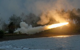 Mỹ và Philippines tập trận bắn hàng loạt rocket về phía Biển Đông