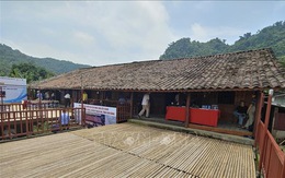 Nhà sàn Cao Bằng trăm năm tuổi mở cửa đón khách