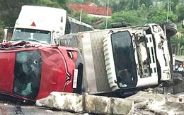 Tai nạn liên hoàn trên đèo, quốc lộ 1 qua Phú Yên ùn ứ nhiều giờ