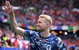 Trung vệ tuyển Hà Lan gặp bác sĩ tâm lý vì phải ngồi dự bị ở Euro 2024