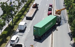 Kẹt xe 3km trên xa lộ Hà Nội qua TP Thủ Đức sau tai nạn liên hoàn