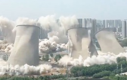 Khoảnh khắc phá hủy 3 tháp giải nhiệt nhà máy điện cao hơn 100m