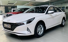 Tin tức giá xe: Hyundai Elantra xả hàng tồn chỉ từ 534 triệu, rẻ hơn cả Accent