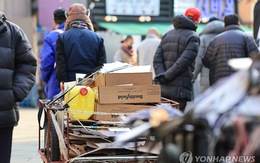 Gần 15.000 người già Hàn Quốc lượm ve chai để được nhận lương