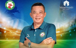 Đưa CLB Quy Nhơn Bình Định giành ngôi á quân, HLV Quang Huy được tái ký 3 năm