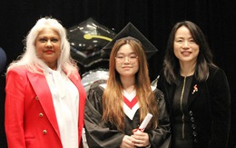Nữ sinh Việt Nam chinh phục 5 ngoại ngữ và trường top 1 Canada